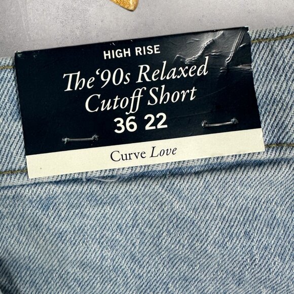 NWT Abercrombie Fitch 90s Relaxed Cutoff High Rise Shorts Size 22 / 36 Denim NEW - Picture 3 of 15